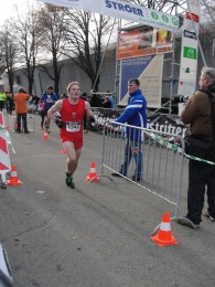 10 km Sieger Christian König beim Zieleinlauf