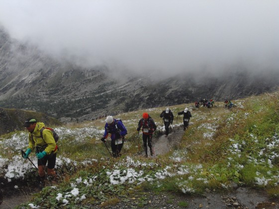 Beim Aufstieg zum Grand Col Follet empfing die Läufer der Winter