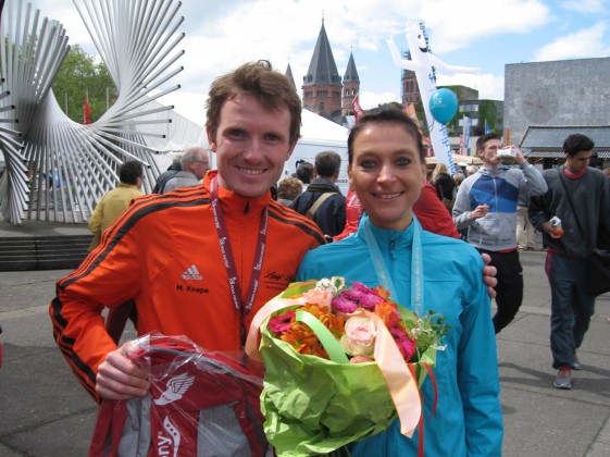 Marcel Knape und Kristin Hempel freuen sich über eine gelungene Generalprobe für den Rennsteiglauf