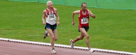 Jürgen Tuch (337, M50) und Martin Wahl (M55) liefen im Seniorenlauf über 5000 Meter einsam an der Spitze