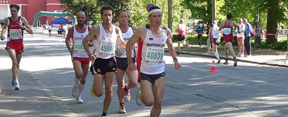 Steffen Meyer auf dem Weg zur 10-km-Bestzeit und Rang 4