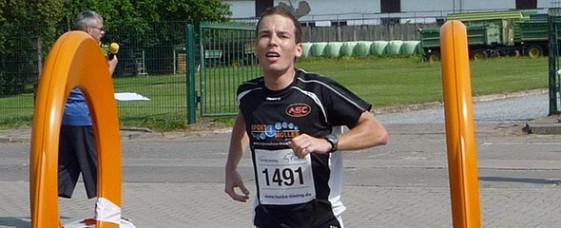 André Fischer vom Laufteam Erfurt siegte beim Worbiser Sparkassenlauf